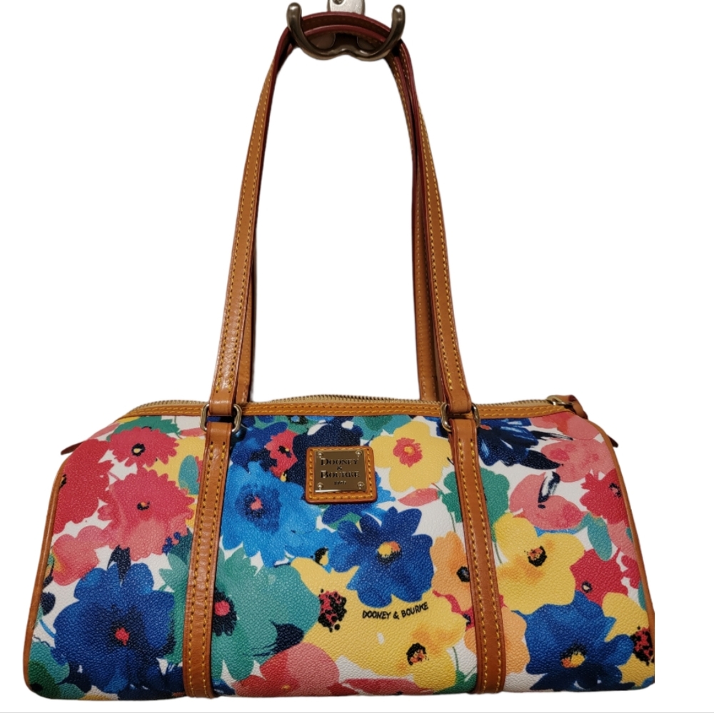 Dooney and Bourke barrel bag  NWOT